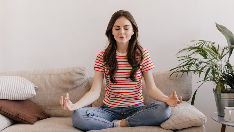 Entspannende Atmosphäre mit sanfter Wärme und Ruhe